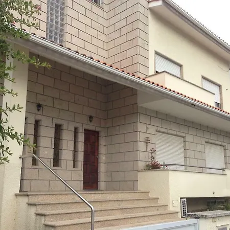 Apartment House Near Fontelo